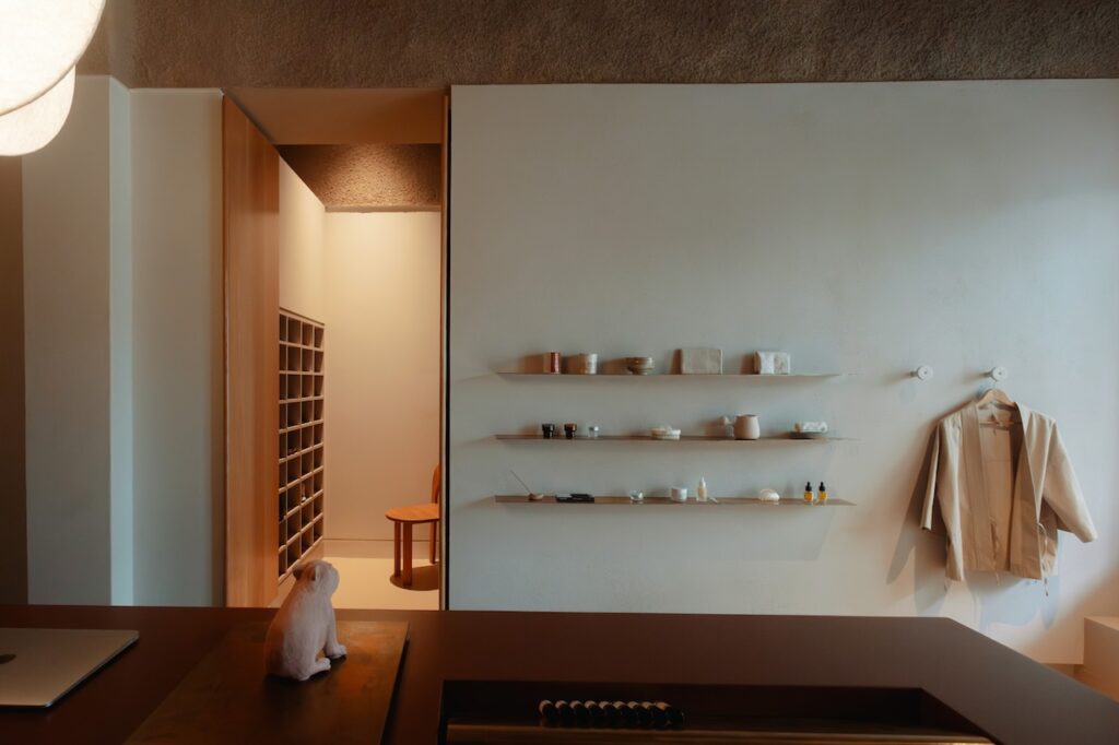 A new haven of relaxation in the Lion City, Capybara Bathing has opened in Singapore's Tanjong Pagar as your new wellness essential. 