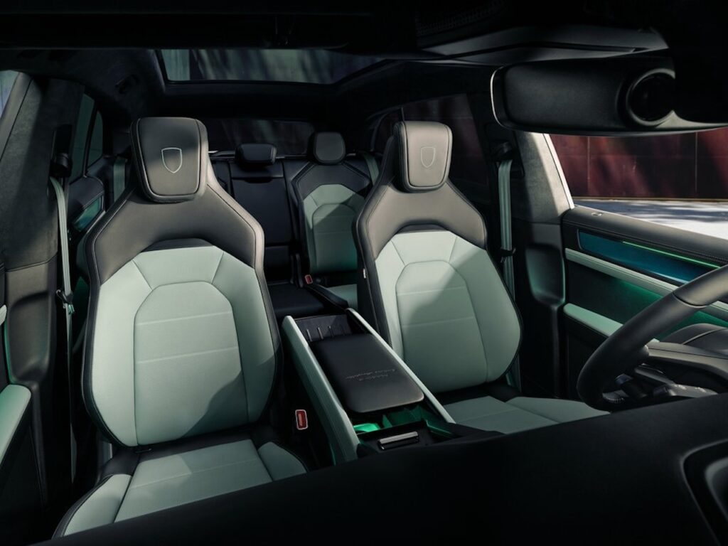 Discover the new Porsche Cayenne S Electric 2026: 666 PS performance, up to 653 km range, and a stunning Director’s Cut interior. The perfect blend of power, luxury, and electric refinement.
