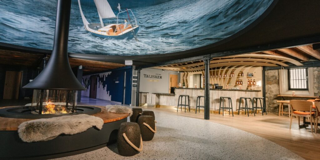 If you're a lad that enjoys a dram, these leading whisky distilleries combine exceptional whisky tastings, acclaimed restaurants and atmospheric cellar doors that bring Scotland’s iconic spirit to life.