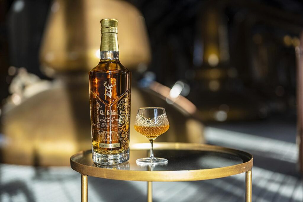 If you're a lad that enjoys a dram, these leading whisky distilleries combine exceptional whisky tastings, acclaimed restaurants and atmospheric cellar doors that bring Scotland’s iconic spirit to life.